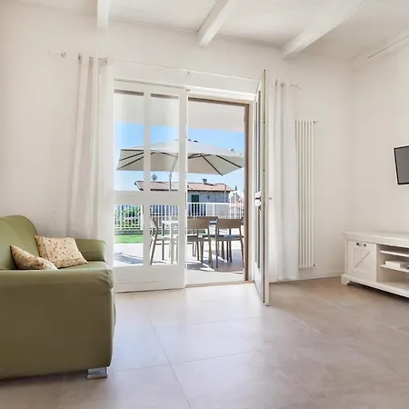 Chiara 1- In Con Piscina Villa